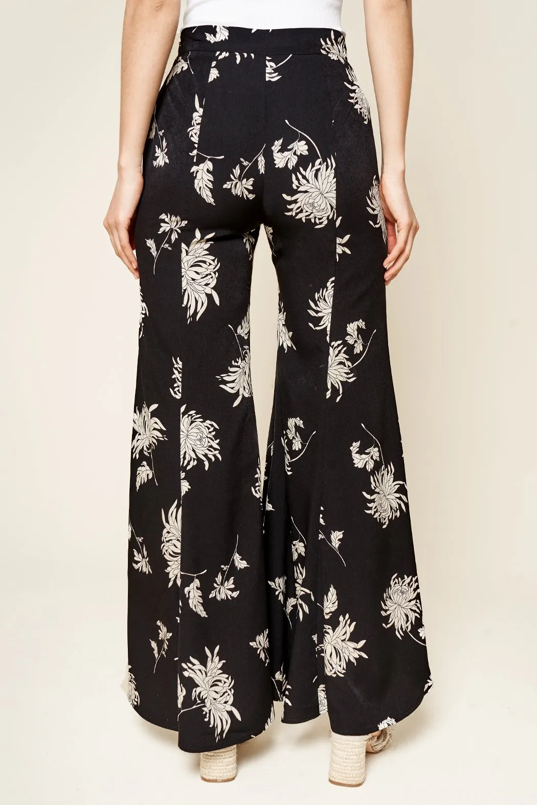 Bermuda Tropical Print Ruffled Culottes